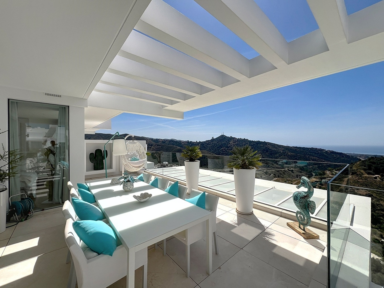 
                                                Vente
                                                 Penthouse vue mer & montagne à Palo Alto