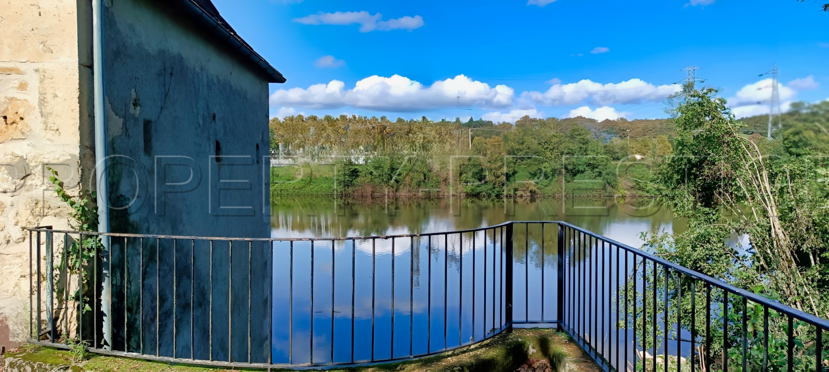 
                                                Vente
                                                 PERIGORD – ANCIEN MOULIN A RENOVER – 5 HA
