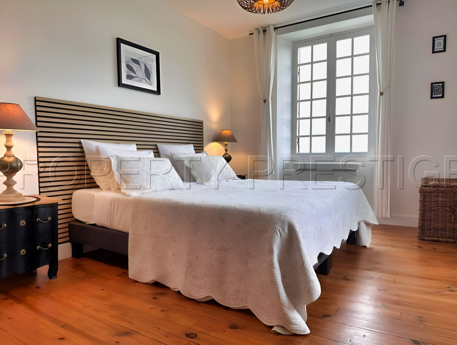 
                                                Vente
                                                 PERIGORD NOIR MANOIR GÎTES CHAMBRES D'HÔTES 27 HA