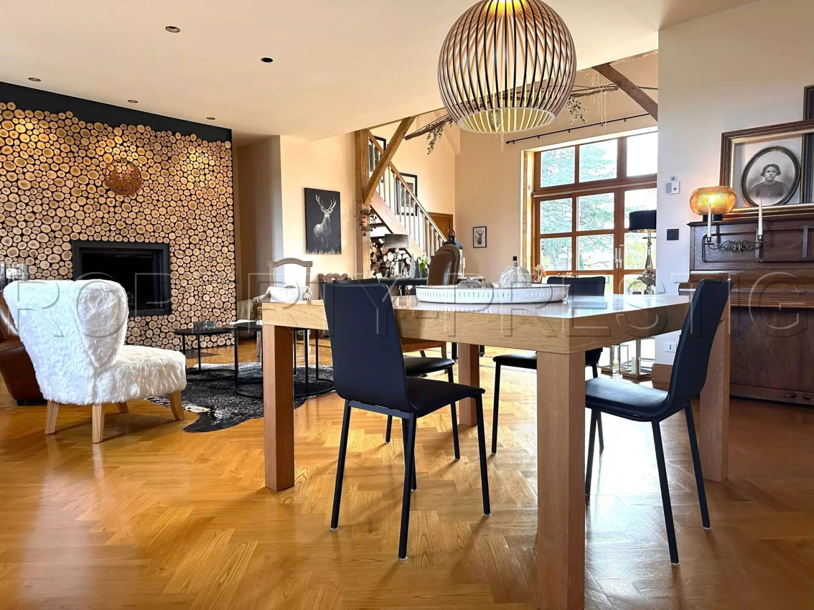 
                                                Vente
                                                 PERIGORD NOIR MANOIR GÎTES CHAMBRES D'HÔTES 27 HA