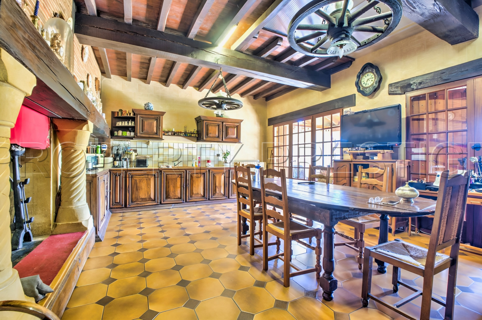 
                                                Vente
                                                 PERIGORD PROPRIETE RURALE 10 HA ETANG