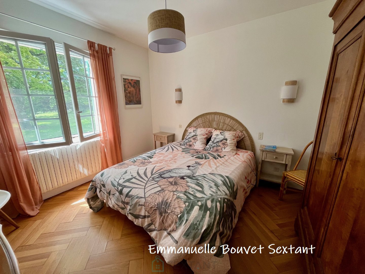 
                                                Vente
                                                 Périgourdine, vie de plain-pied, 4 chambres, double-garage, superbe terrain, jolie vue dégagée, pas de vis à vis, secteur calme