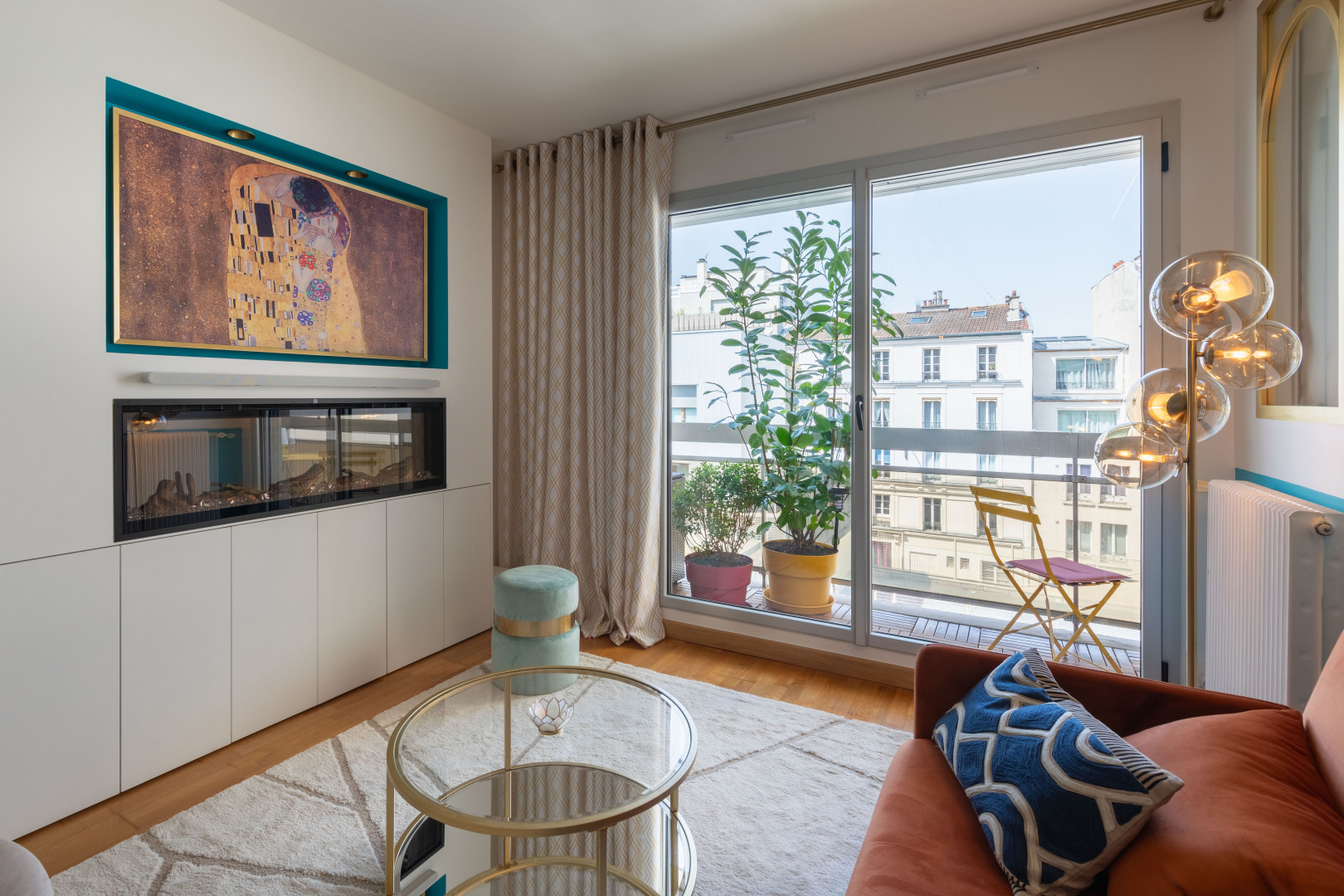 
                                                Location
                                                 Perle Art Déco – Balcon Ensoleillé – Internet Ultra-Rapide – Parking Privé – Entièrement Équipé (loyer tout inclus)
