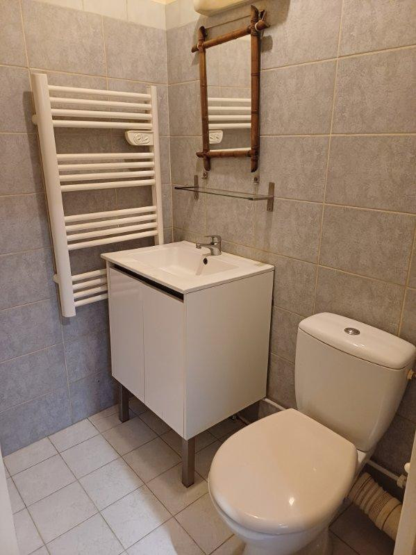 
                                                Location
                                                 Petit appartement avec une petite cour