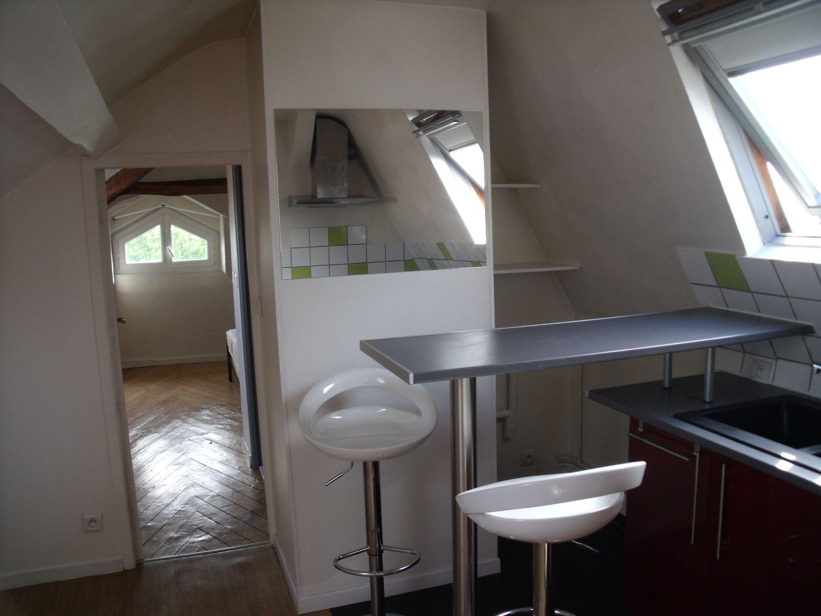 
                                                Location
                                                 Petit f2 tranquille