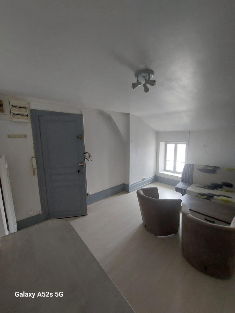 
                                                Location
                                                 Petit logement