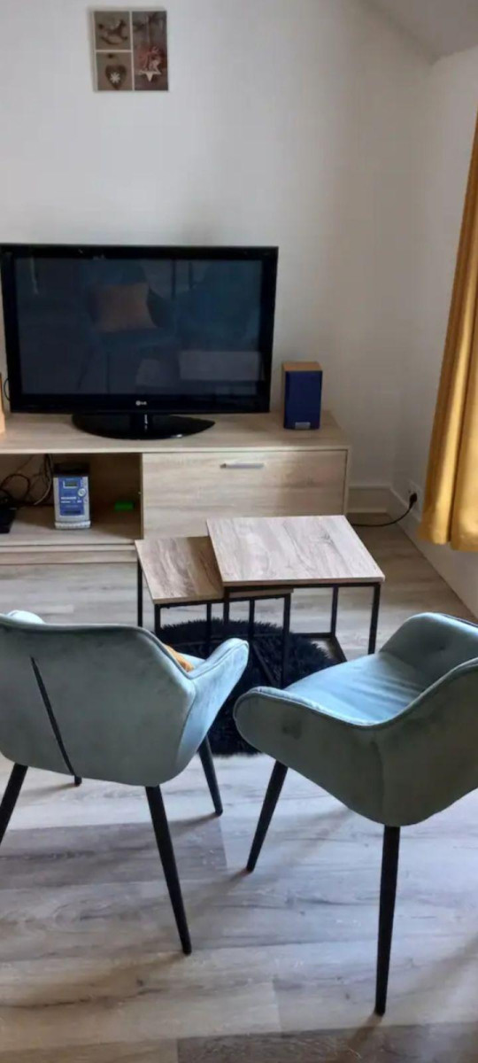 
                                                Location
                                                 Petit studio cosy