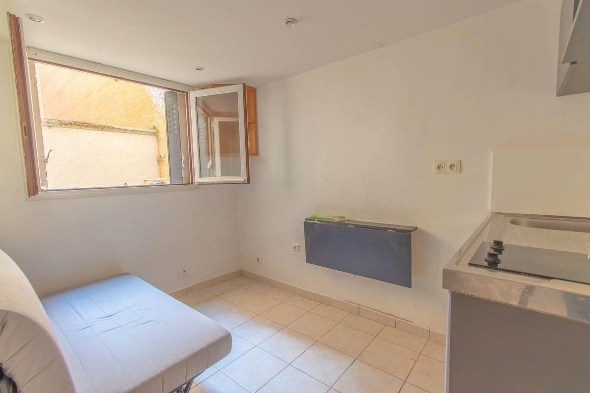
                                                Location
                                                 Petit studio meublée Rue Montgolfier à Lyon 6ème