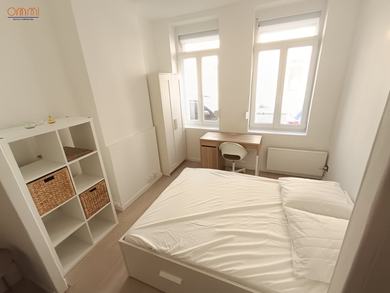 
                                                Location
                                                 Petit T2, quartier Henriville, loyer tout compris