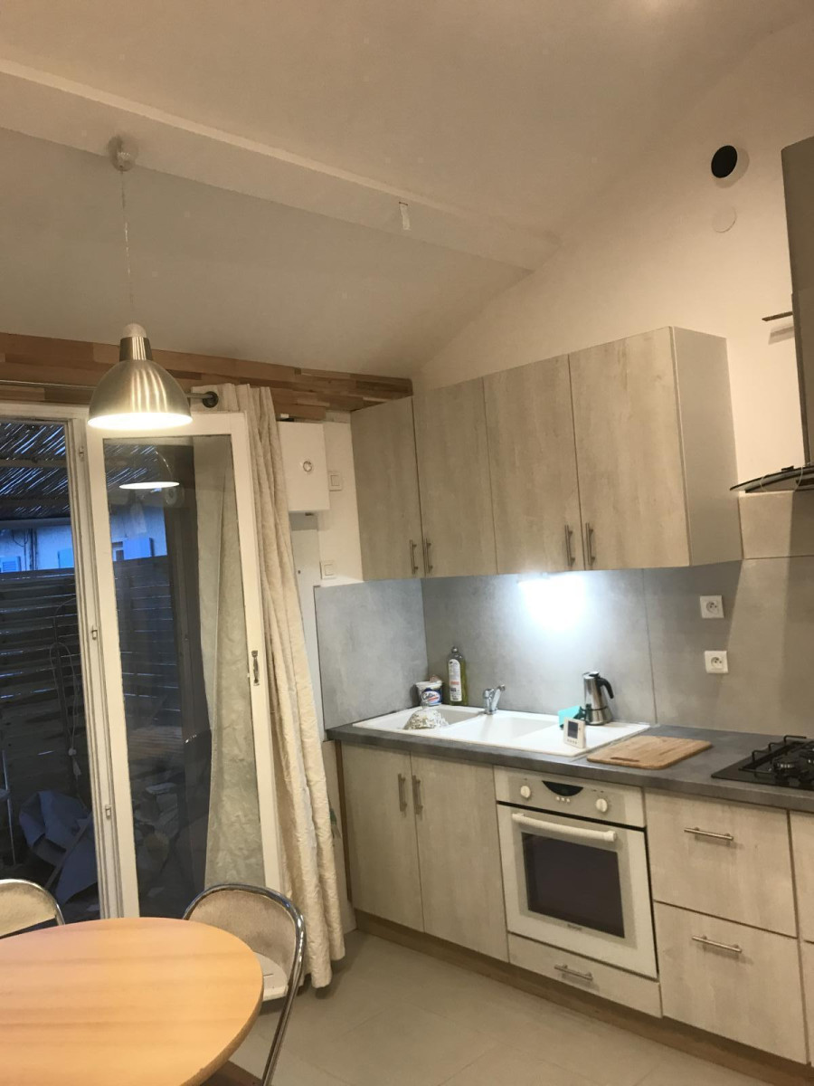 
                                                Location
                                                 Petit T2 tranquille