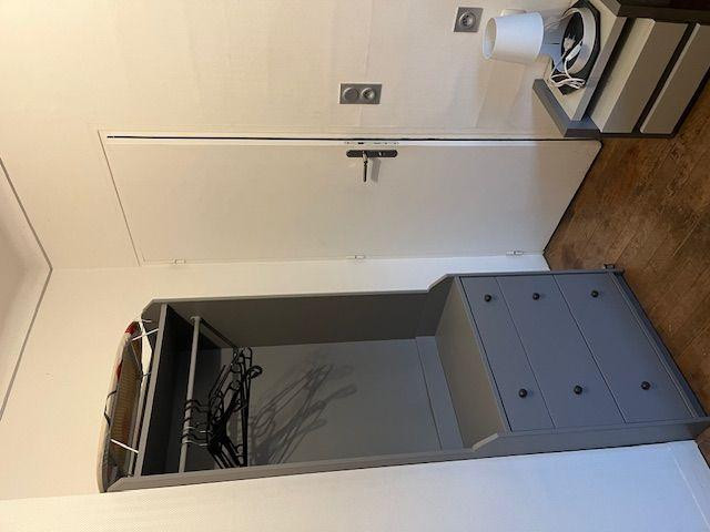 
                                                Colocation
                                                 Petite chambre meublée très calme