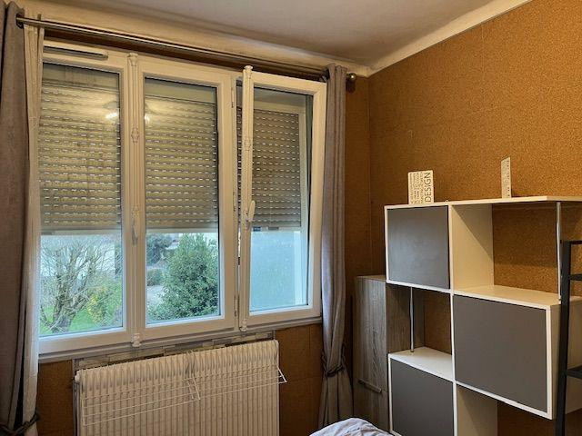 
                                                Colocation
                                                 Petite chambre meublée très calme