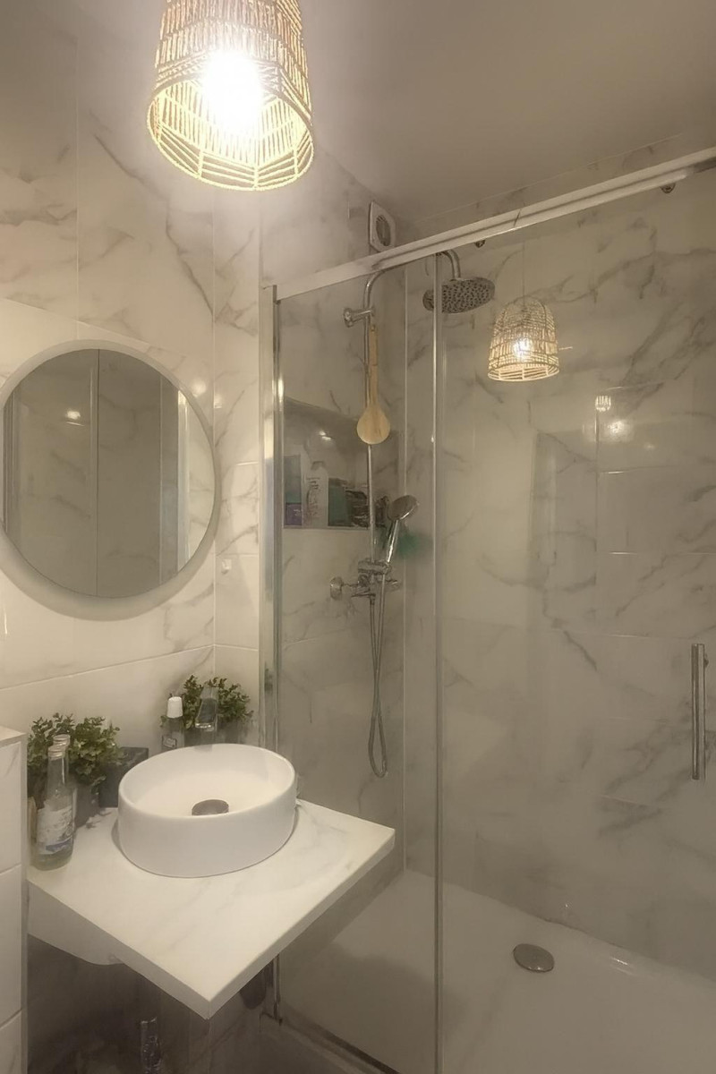 
                                                Location
                                                 Petite F2 tranquille à 2m de la gare