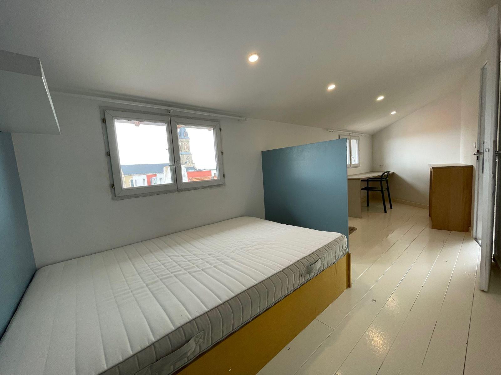 
                                                Location
                                                 Petite location tranquille