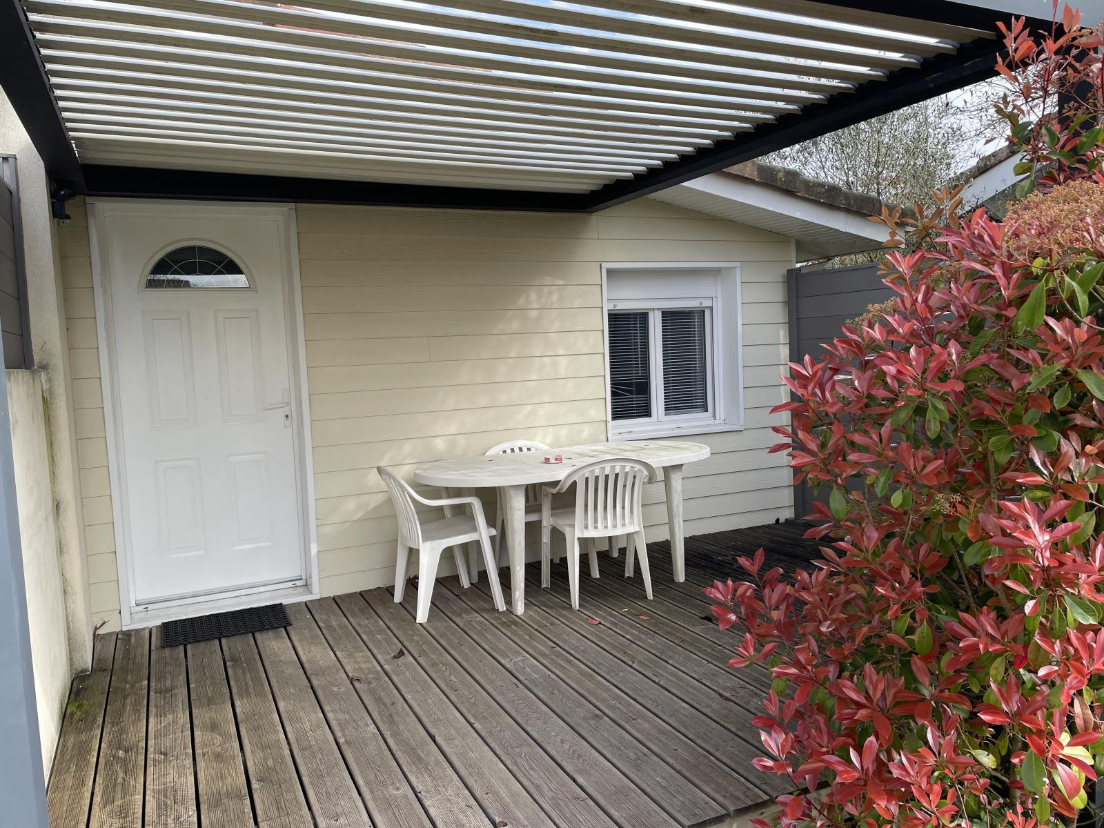 
                                                Location
                                                 Petite maison 27 m2 étudiant.e fond jardin