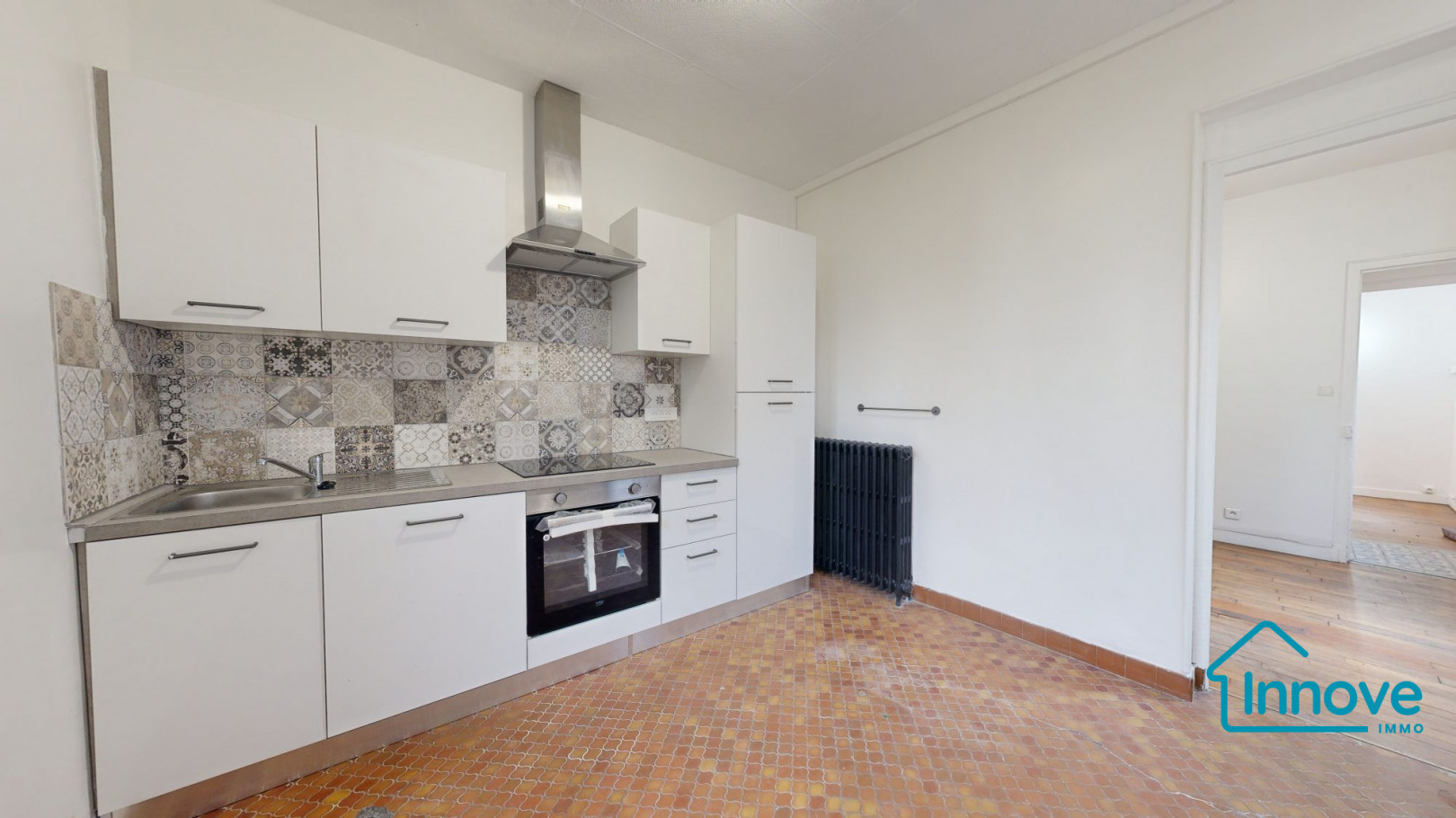 
                                                Location
                                                 Petite maison avec jardinet