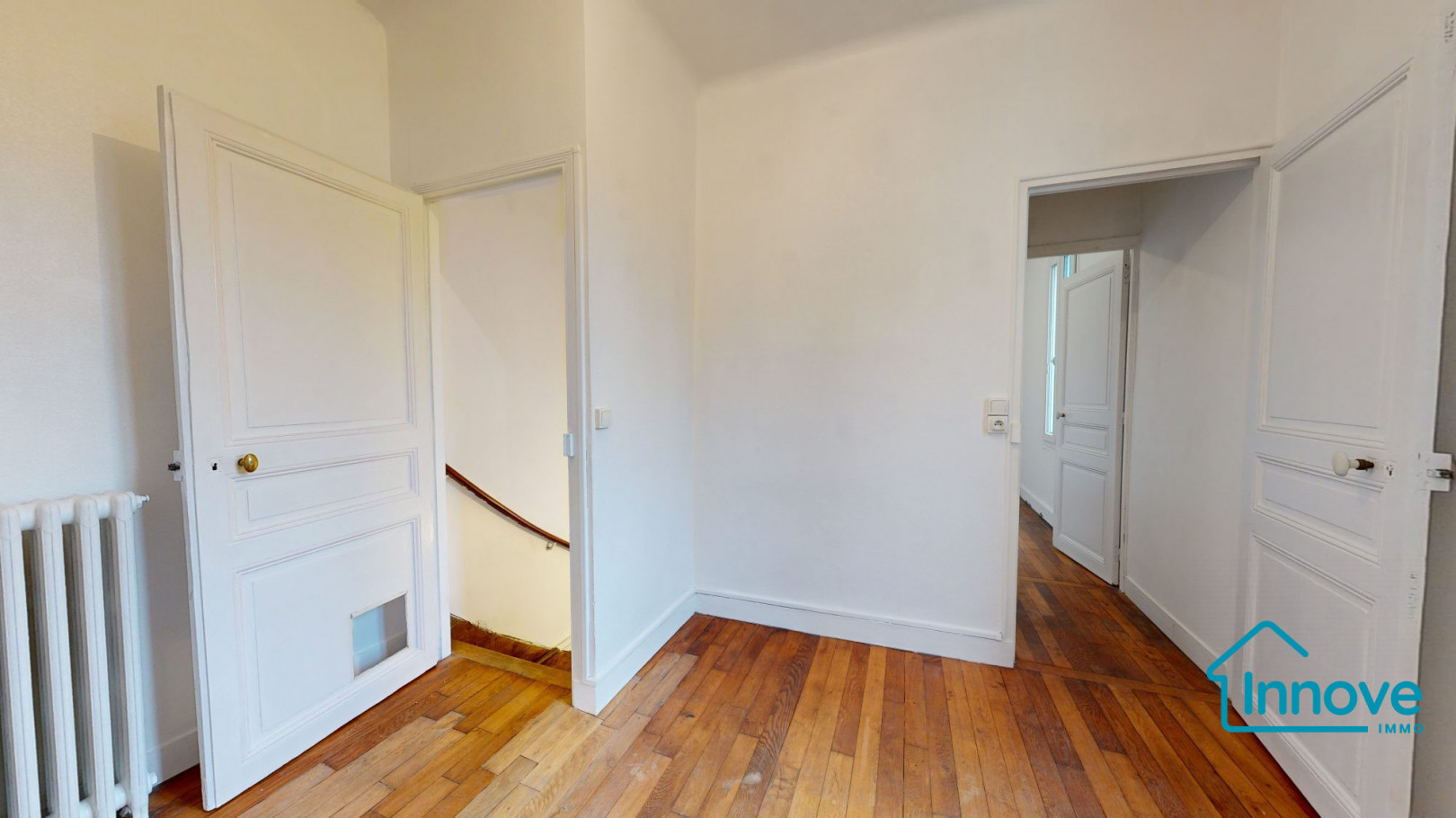 
                                                Location
                                                 Petite maison avec jardinet