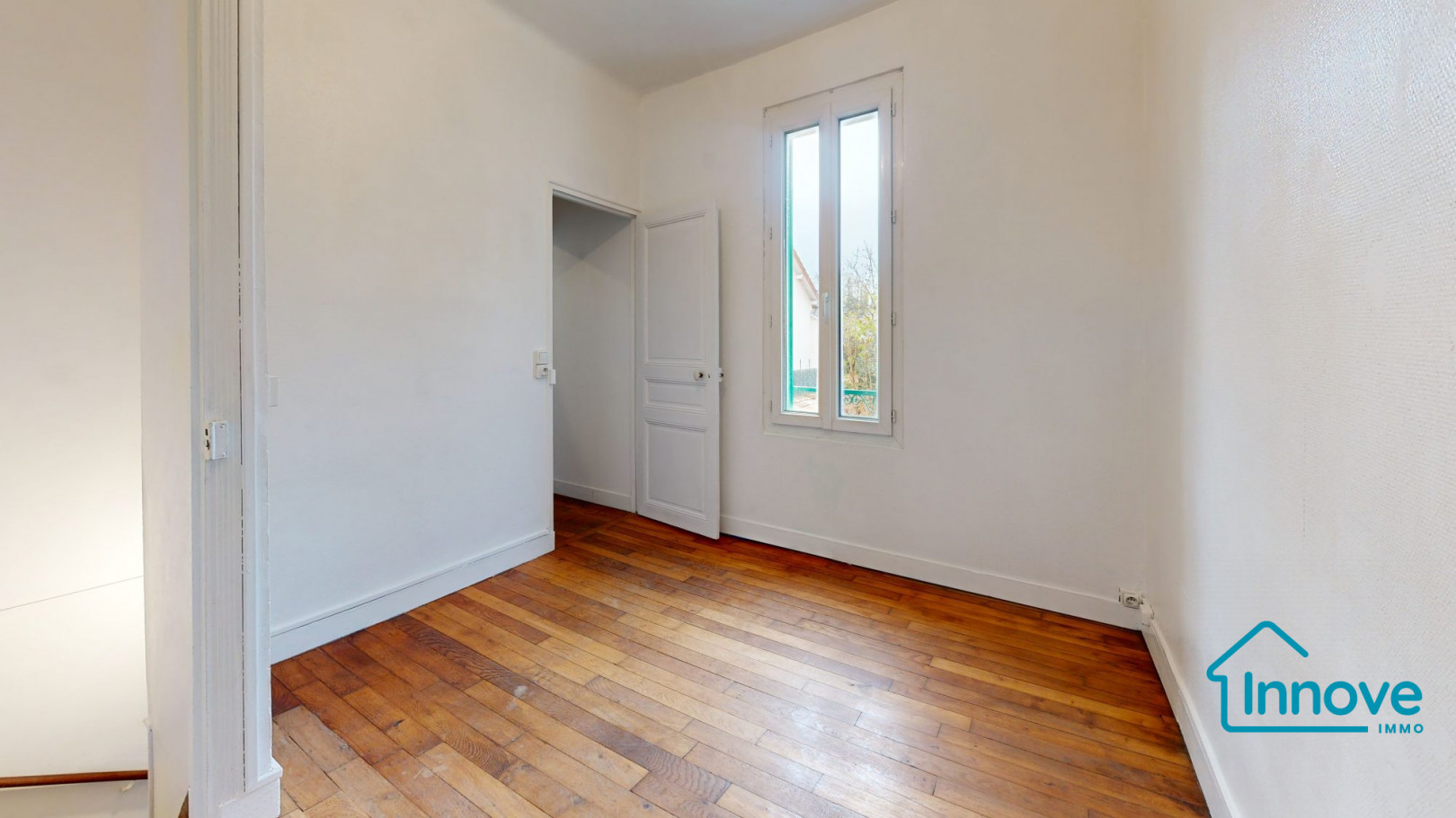 
                                                Location
                                                 Petite maison avec jardinet