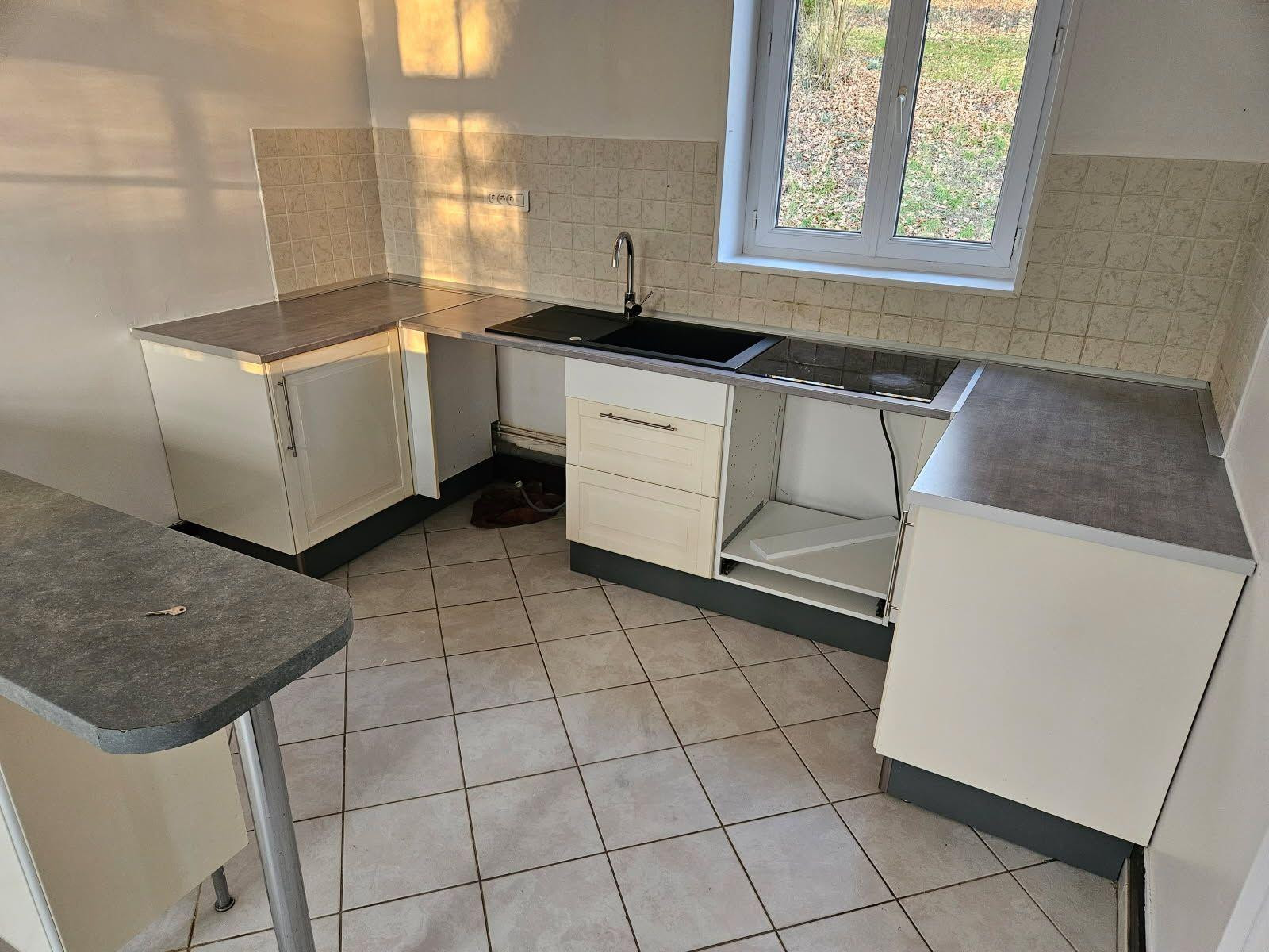 
                                                Location
                                                 Petite maison dans un environnement d'exception