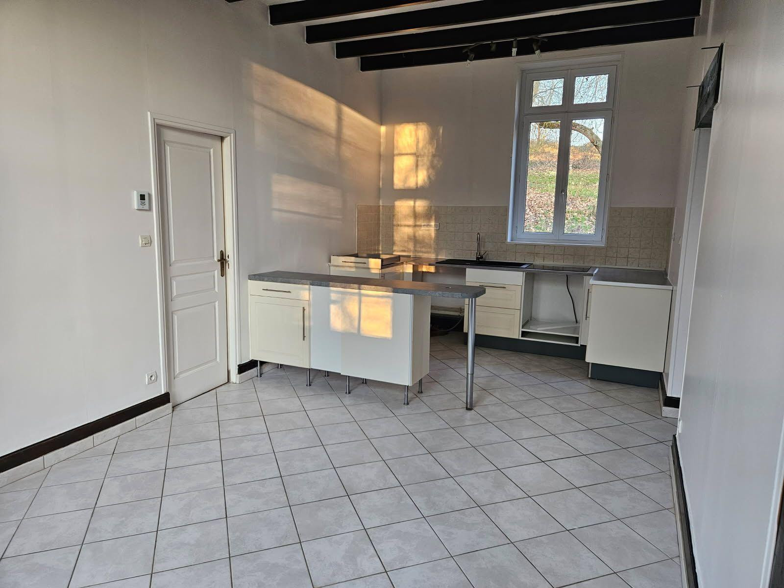 
                                                Location
                                                 Petite maison dans un environnement d'exception