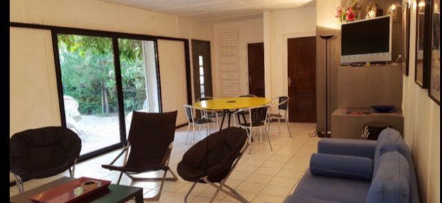 
                                                Location
                                                 Petite maison de charme