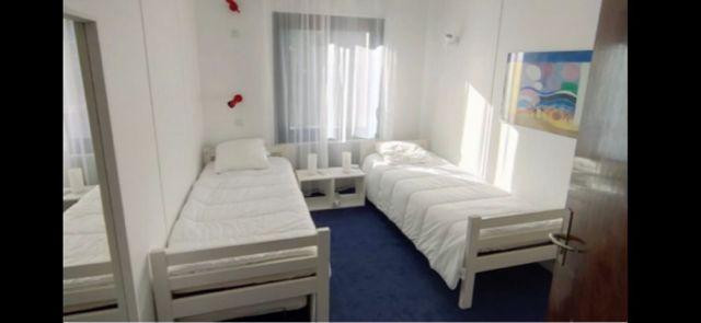 
                                                Location
                                                 Petite maison de charme