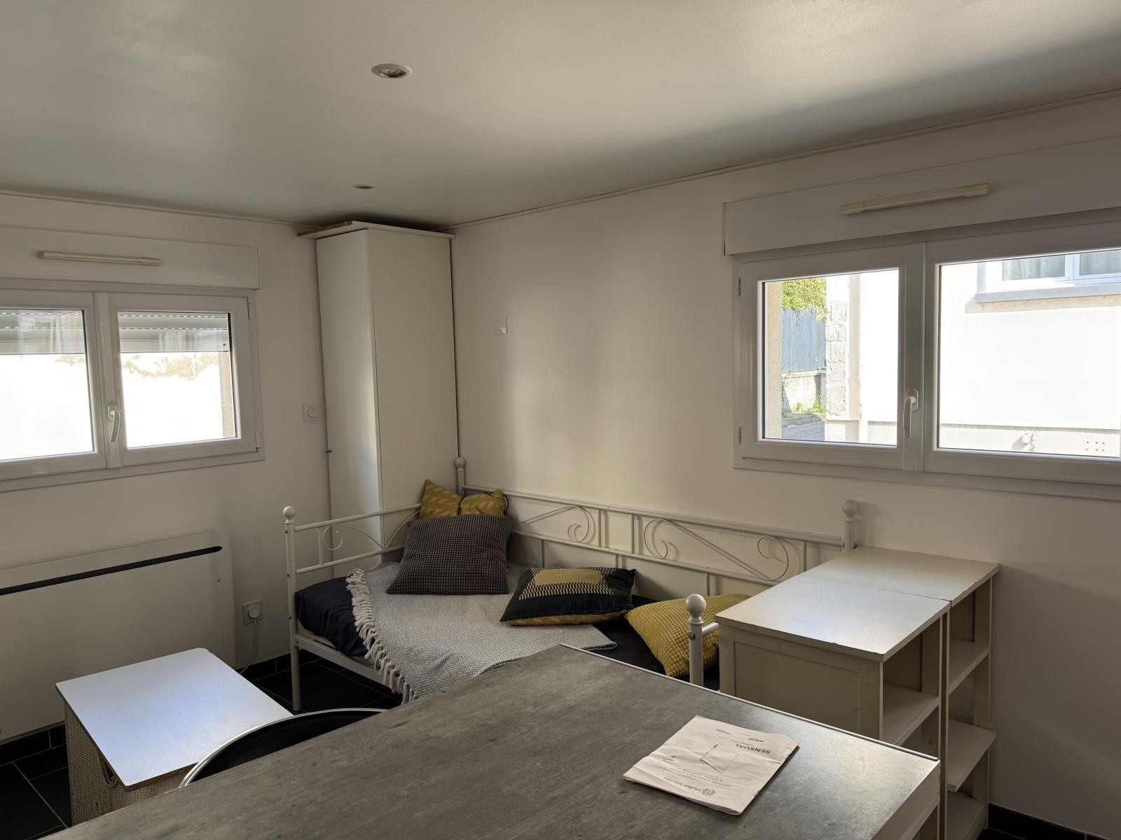 
                                                Location
                                                 Petite maison individuelle plein pied, terrasse