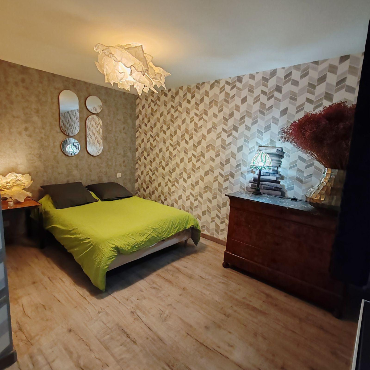 
                                                Location
                                                 Petite maison meublée ,à louer, refait à neuf