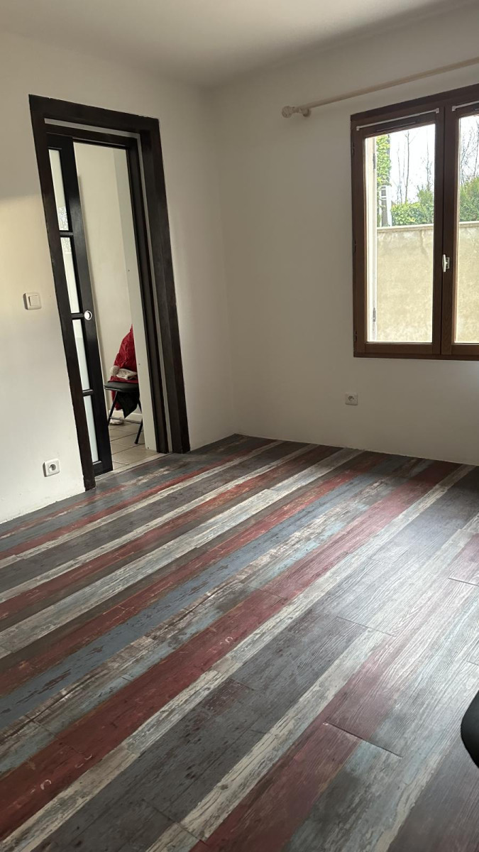 
                                                Location
                                                 Petite maison sans vis à vis