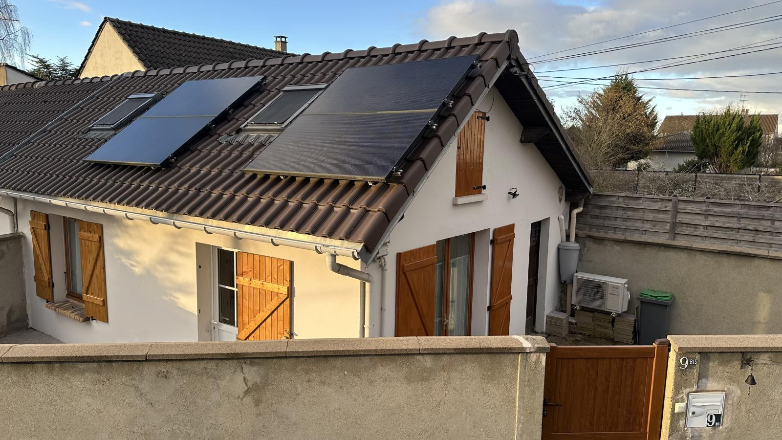 
                                                Location
                                                 Petite maison sans vis à vis