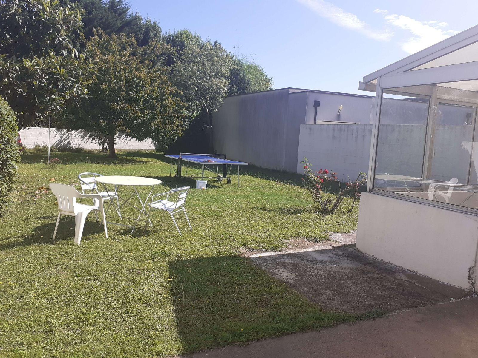 
                                                Location
                                                 Petite maison tranquille