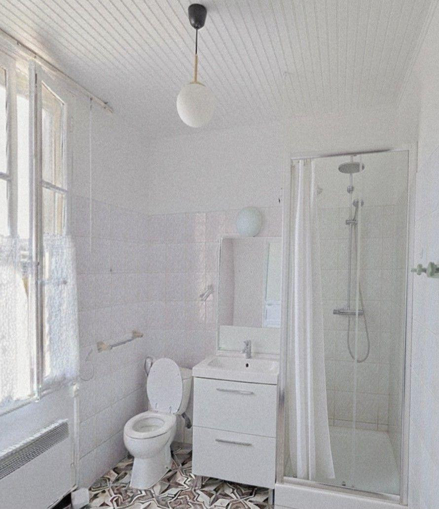 
                                                Location
                                                 Petite maison tranquille