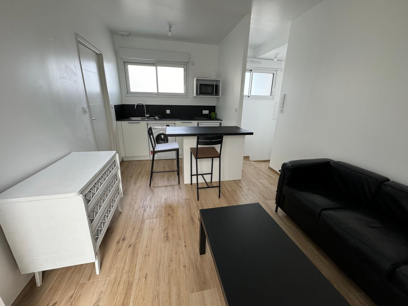 
                                                Location
                                                 Petite Maison tranquille