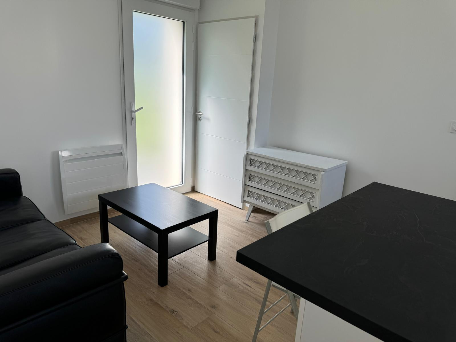 
                                                Location
                                                 Petite Maison tranquille