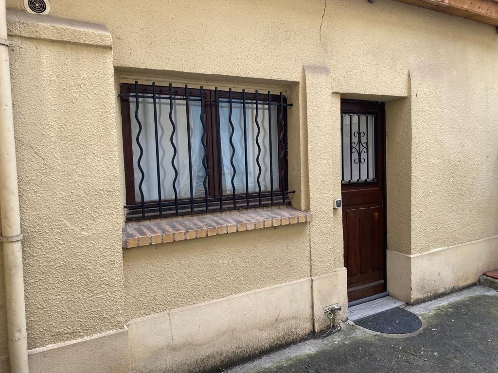 
                                                Location
                                                 Petite maison tranquille