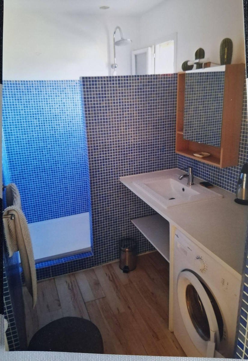 
                                                Location
                                                 Petite maison tranquille