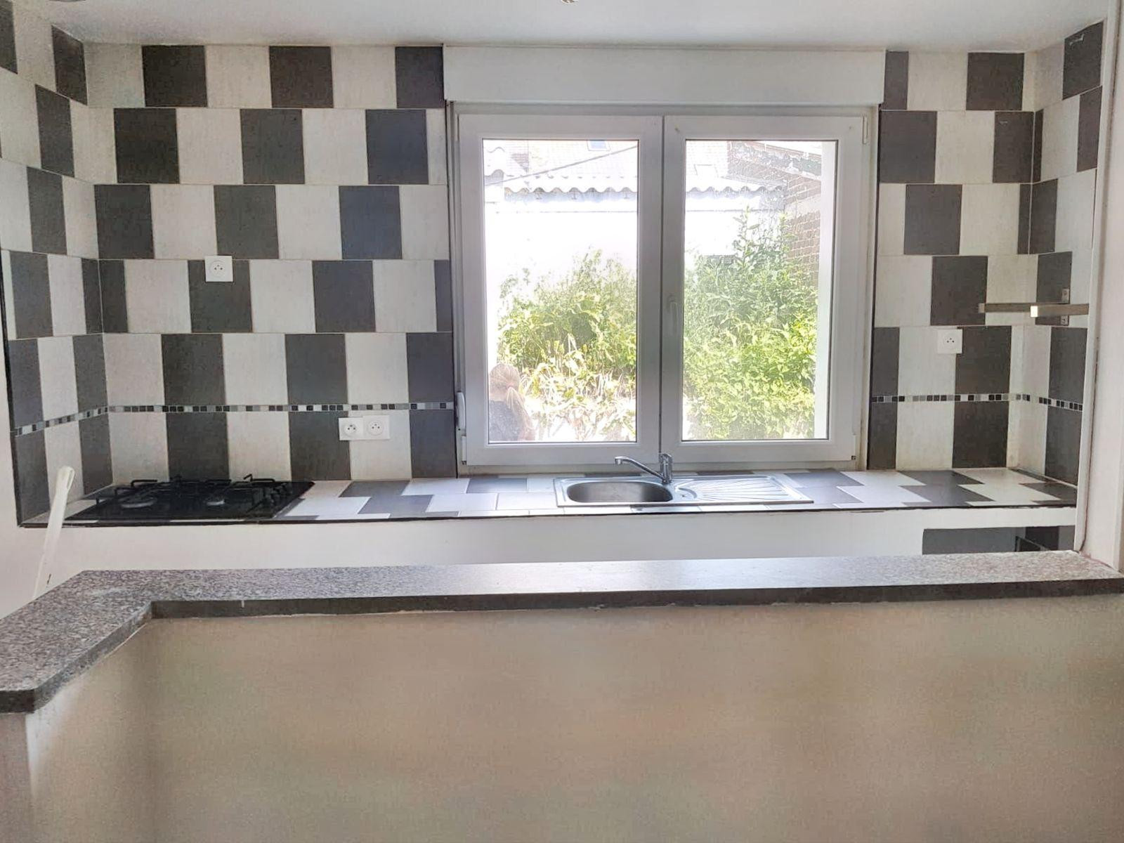 
                                                Location
                                                 Petite maison tranquille en plein centre de DENAIN