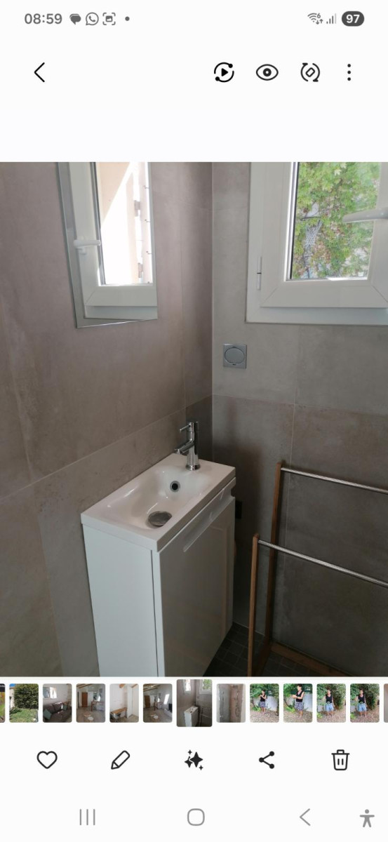 
                                                Location
                                                 Petite maisonette studio