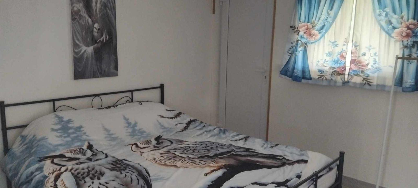 
                                                Location
                                                 Petite maisonnette