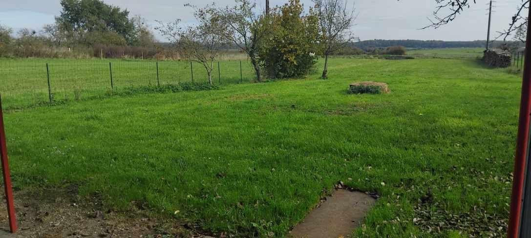 
                                                Location
                                                 Petite maisonnette