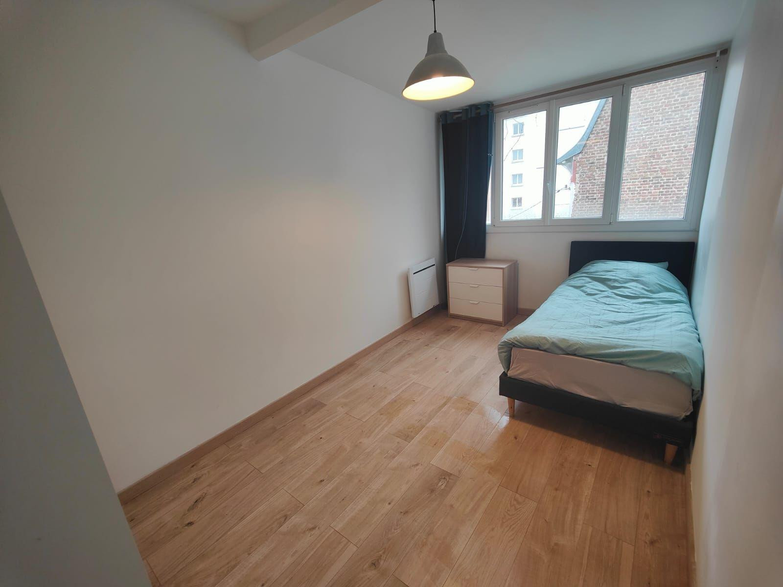
                                                Location
                                                 petite résidence tranquille quartier pavillonnaire