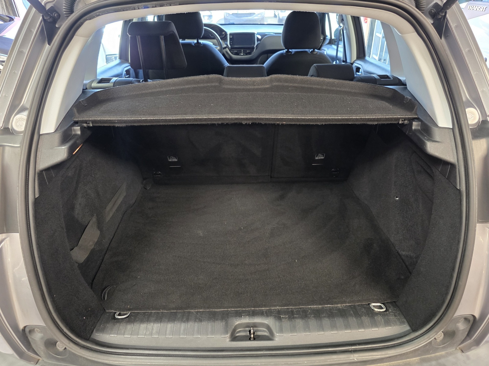 
                                                Voiture
                                                 PEUGEOT 2008 - 1.6 Blue-HDi 75 CV BUSINESS - 4 CV