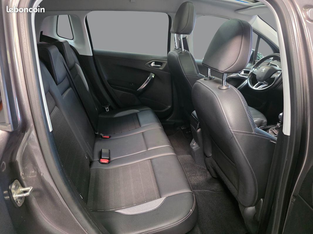 
                                                Voiture
                                                 PEUGEOT 2008 - 1.6 e-HDi 115 CV ALLURE - 6 CV