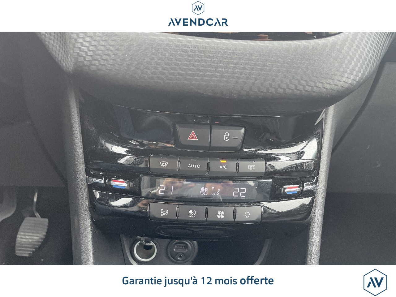 
                                                Voiture
                                                 Peugeot 2008 1.6 E-HDI 90 ALLURE - Garantie 12 mois
