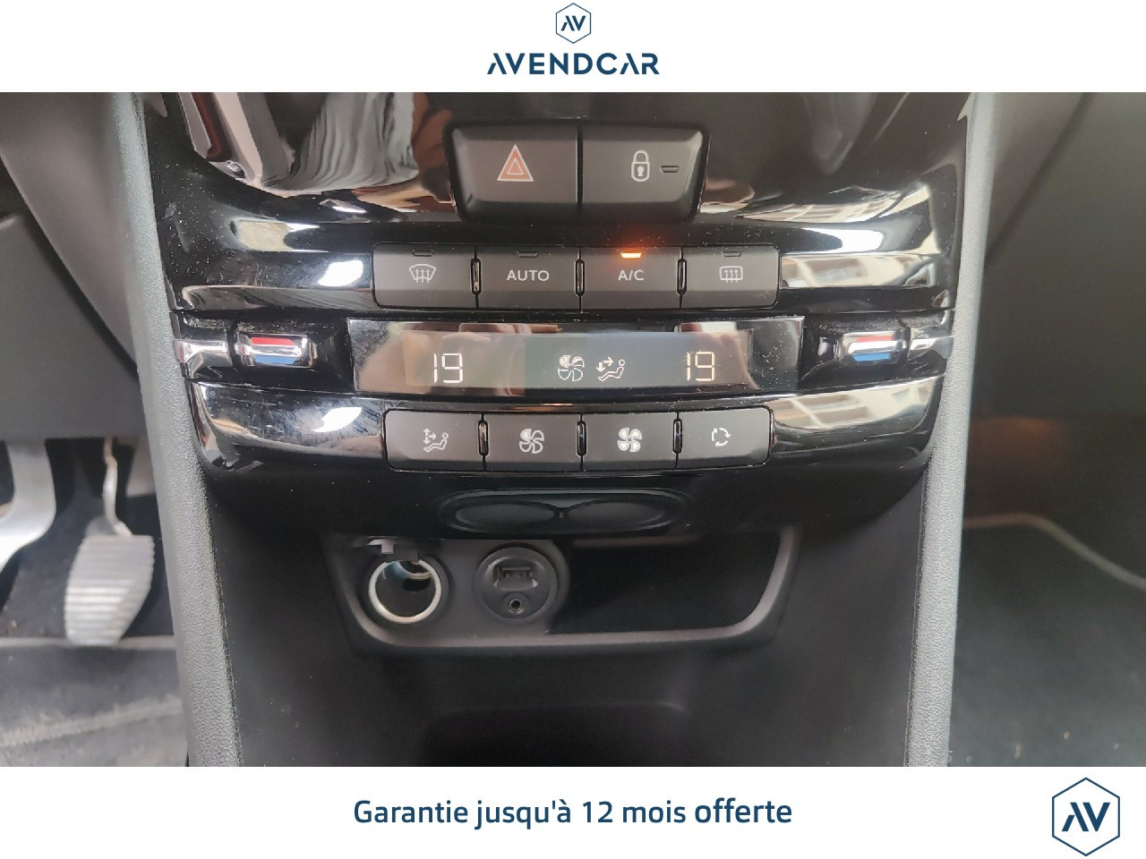 
                                                Voiture
                                                 Peugeot 2008 ALLURE BUSINESS 110 Garantie 12 mois