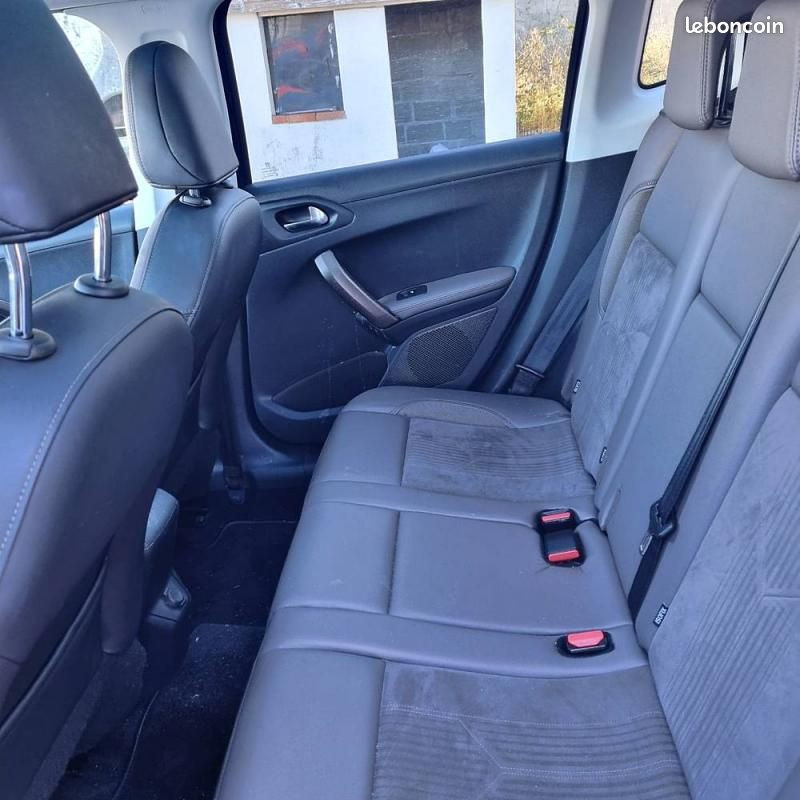 
                                                Voiture
                                                 Peugeot 2008 I (CU_) 1.6 BlueHDi 120 (120Cv)