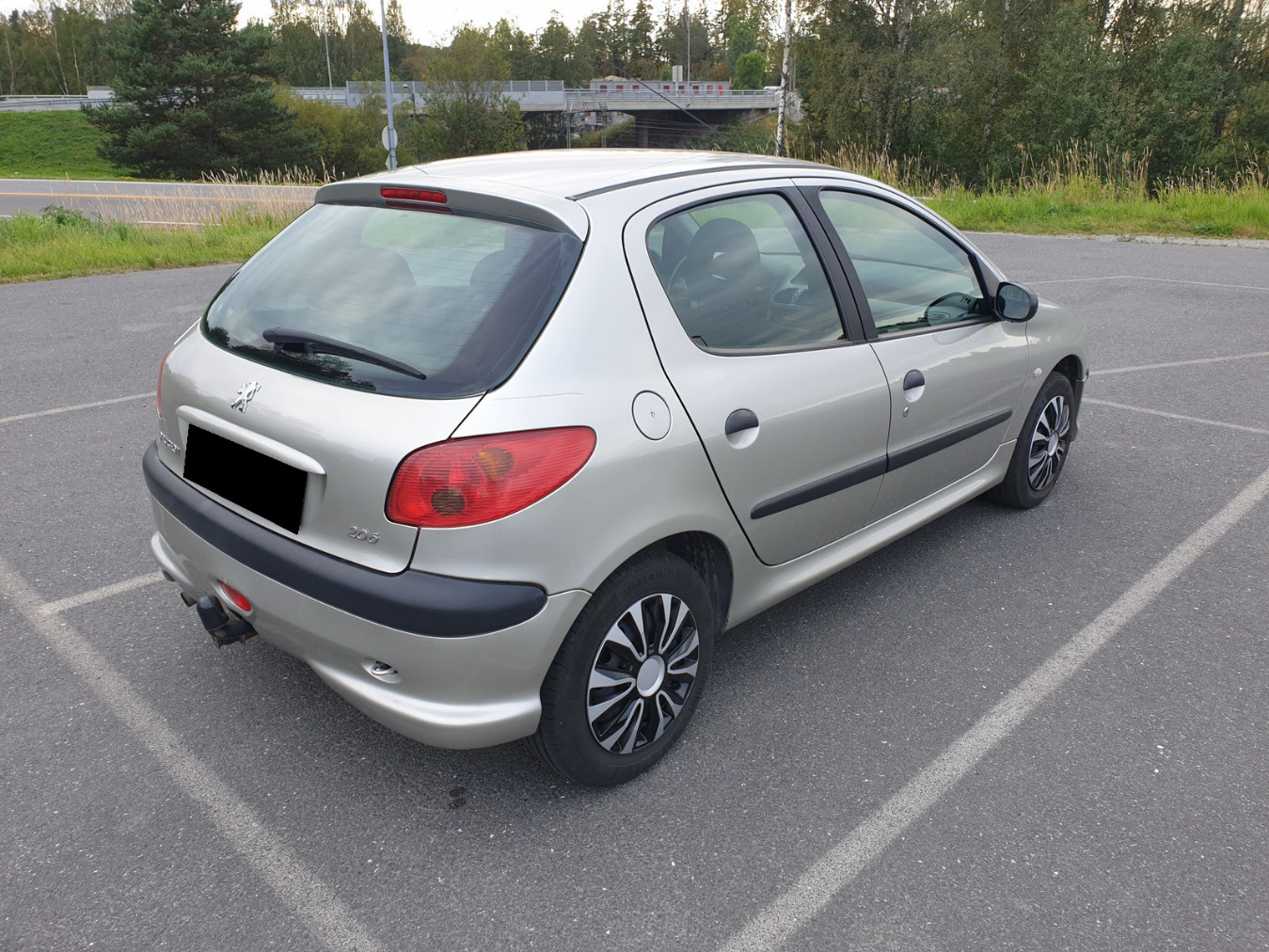 
                                                Voiture
                                                 Peugeot 206 1.1 XR