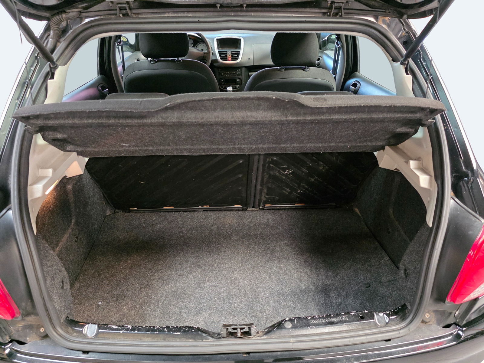 
                                                Voiture
                                                 PEUGEOT 206+ - 1.4 HDi 70 CV SPORTIUM - 4 CV