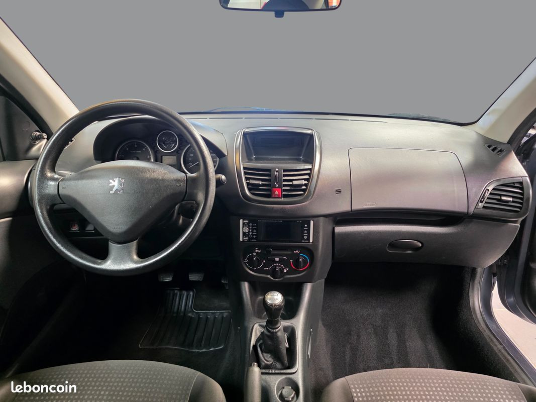 
                                                Voiture
                                                 PEUGEOT 206+ - 1.4 HDi 70 CV URBAN - 4 CV
