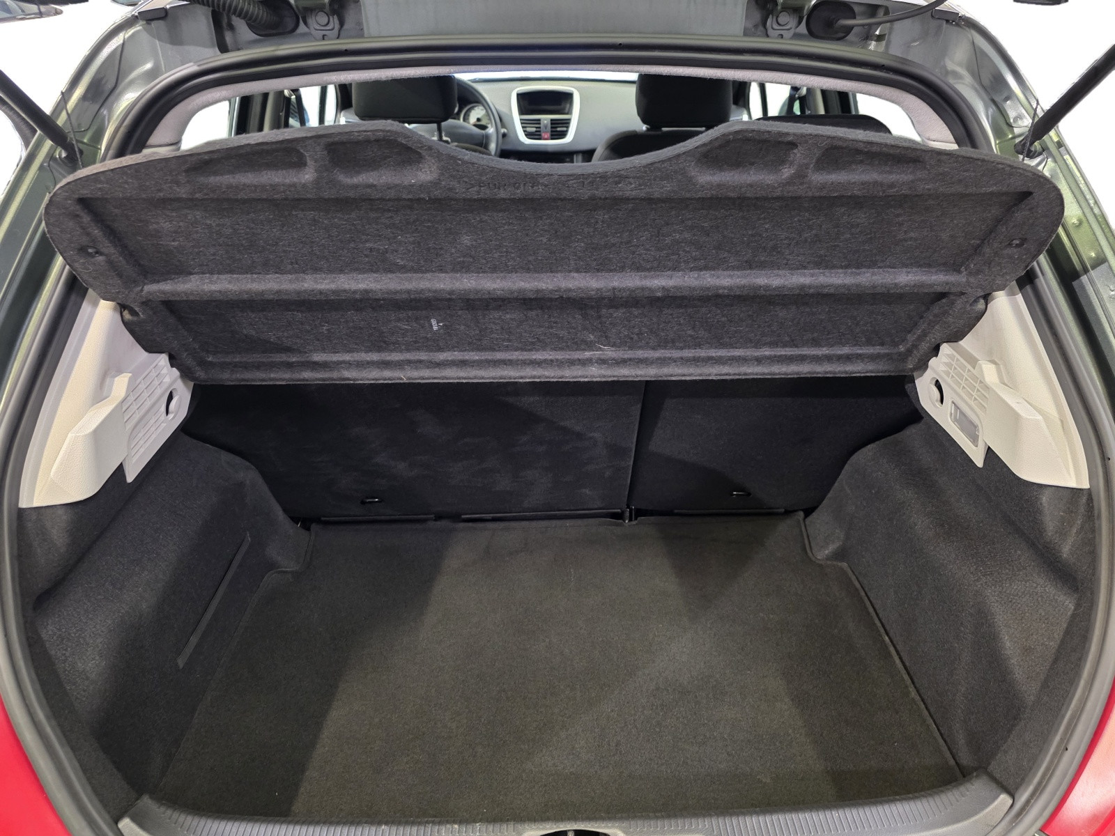 
                                                Voiture
                                                 PEUGEOT 207 - 1.4 HDi 70 CV ACCESS - 4 CV